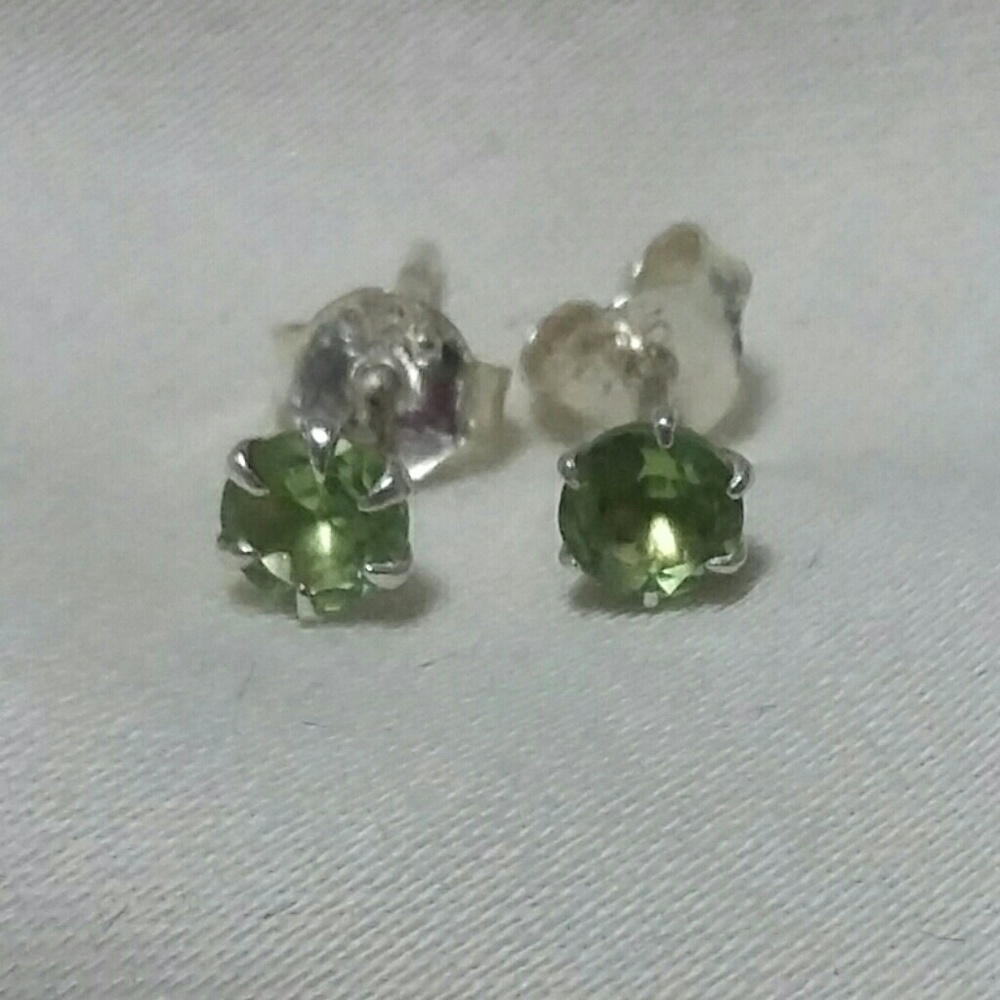 Genuine Peridot Sterling Silver Earrings. 40ct
